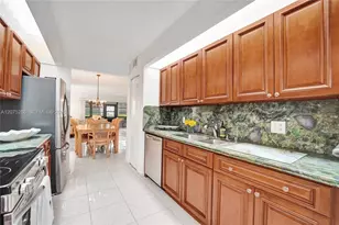 800 SW 137th Ave, Pembroke Pines, FL 33027 - Photo 3