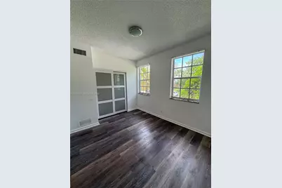 8207 San Carlos Cir #8207, Tamarac, FL 33321 - Photo 11