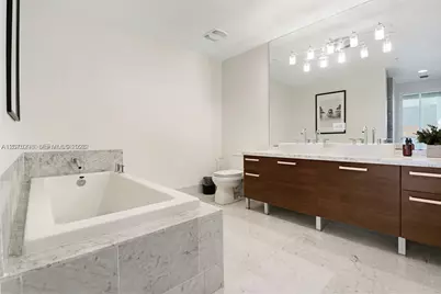 253 NE 2nd St #508, Miami, FL 33132 - Photo 19