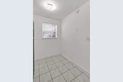 426 NE 210th Cir Ter #103-2, Miami, FL 33179 - Photo 11