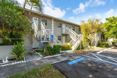 426 NE 210th Cir Ter #103-2, Miami, FL 33179 - Photo 1