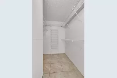 426 NE 210th Cir Ter #103-2, Miami, FL 33179 - Photo 17