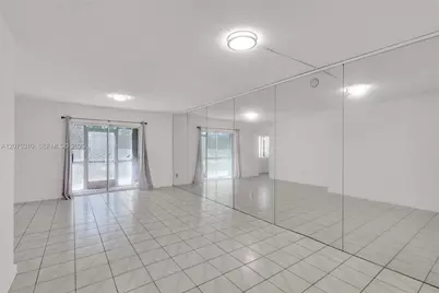 426 NE 210th Cir Ter #103-2, Miami, FL 33179 - Photo 3