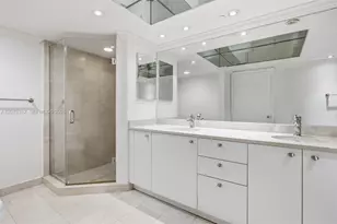 16500 Collins Ave, Sunny Isles Beach, FL 33160 - Photo 41