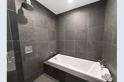 900 Biscayne Blvd #902, Miami, FL 33132 - Photo 11