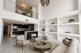 900 Biscayne Blvd, Miami, FL 33132 - Photo 1