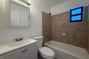 4106 W 11th Ct, Hialeah, FL 33012 - Photo 9