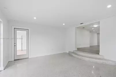 275 W 13th St, Hialeah, FL 33010 - Photo 27