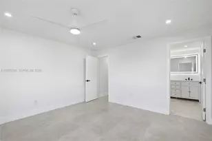 275 W 13th St, Hialeah, FL 33010 - Photo 19