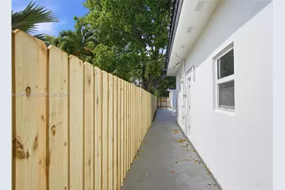 275 W 13th St, Hialeah, FL 33010 - Photo 47