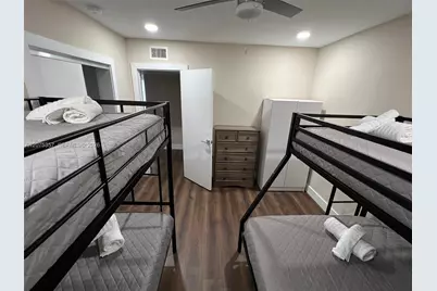 945 79th Ter #101, Miami Beach, FL 33141 - Photo 13