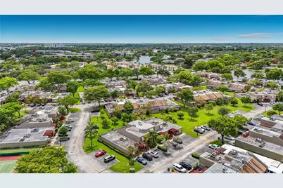 1110 W Fairway Rd, Pembroke Pines, FL 33026 - Photo 81