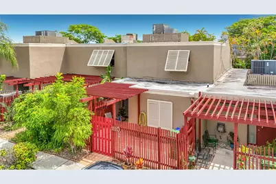 1110 W Fairway Rd, Pembroke Pines, FL 33026 - Photo 1