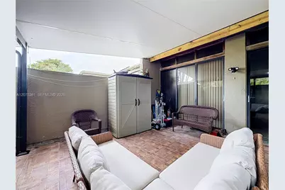 1110 W Fairway Rd, Pembroke Pines, FL 33026 - Photo 67