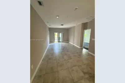 4700 NW 84th Ave #31, Doral, FL 33166 - Photo 5