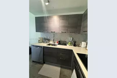 151 SE 1st St #405, Miami, FL 33131 - Photo 9