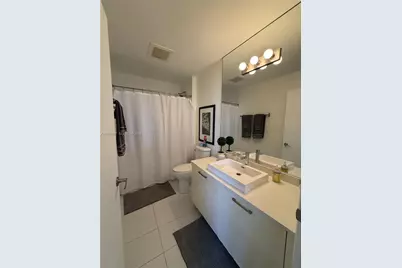 151 SE 1st St #405, Miami, FL 33131 - Photo 5