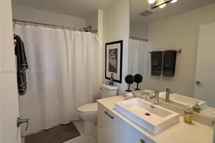 151 SE 1st St, Miami, FL 33131 - Photo 5