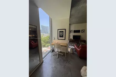 151 SE 1st St #405, Miami, FL 33131 - Photo 3