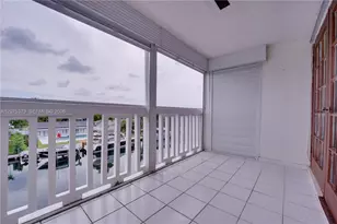 455 Paradise Isle Blvd, Hallandale Beach, FL 33009 - Photo 27