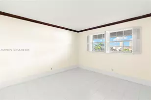 455 Paradise Isle Blvd, Hallandale Beach, FL 33009 - Photo 13