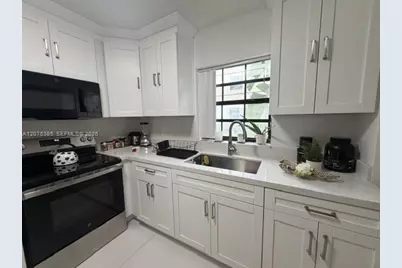201 Freedom Ct #201, Deerfield Beach, FL 33442 - Photo 7