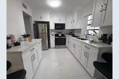 201 Freedom Ct #201, Deerfield Beach, FL 33442 - Photo 3