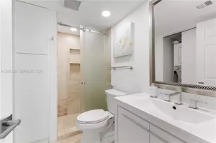 520 Brickell Key Dr, Miami, FL 33131 - Photo 25