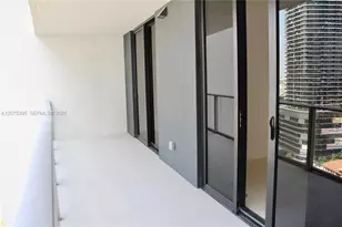 1010 Brickell Ave, Miami, FL 33131 - Photo 21