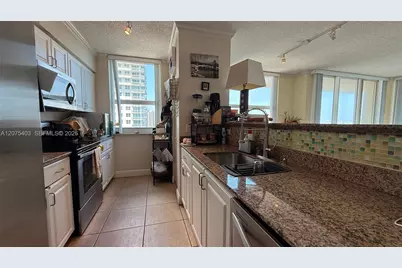 1155 Brickell Bay Dr #2310, Miami, FL 33131 - Photo 11