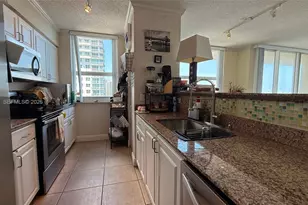 1155 Brickell Bay Dr, Miami, FL 33131 - Photo 11