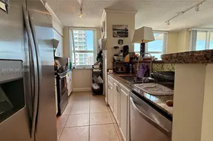 1155 Brickell Bay Dr, Miami, FL 33131 - Photo 9