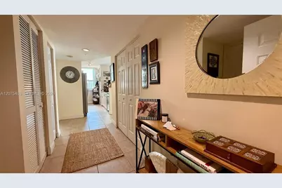1155 Brickell Bay Dr #2310, Miami, FL 33131 - Photo 7