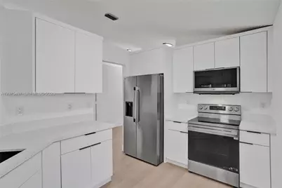 4114 Sapphire St, Weston, FL 33331 - Photo 3