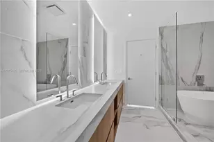 1400 Biscayne Blvd, Miami, FL 33132 - Photo 11