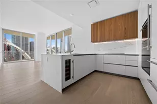 1400 Biscayne Blvd, Miami, FL 33132 - Photo 3
