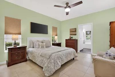 370 Carrington Dr, Weston, FL 33326 - Photo 13