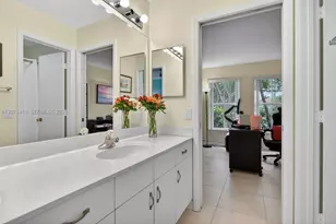 370 Carrington Dr, Weston, FL 33326 - Photo 17