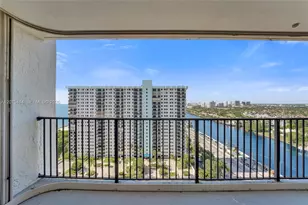 1201 S Ocean Dr, Hollywood, FL 33019 - Photo 29