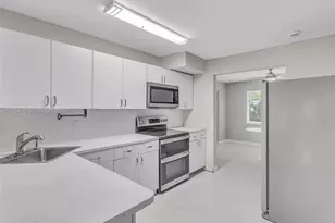 6800 Raleigh St, Hollywood, FL 33024 - Photo 9