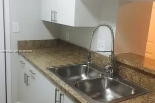 927 Riverside Dr, Coral Springs, FL 33071 - Photo 5