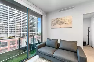 121 NE 5th St, Miami, FL 33132 - Photo 7
