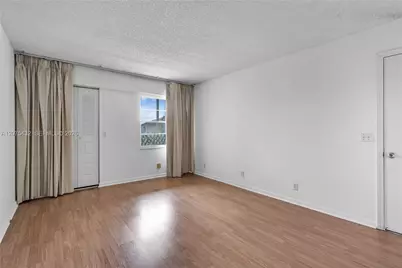 300 SW 134th Way #413E, Pembroke Pines, FL 33027 - Photo 9