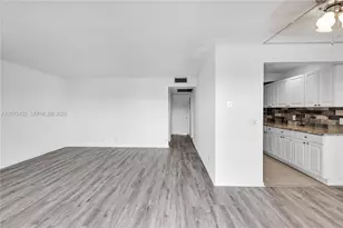 300 SW 134th Way, Pembroke Pines, FL 33027 - Photo 3