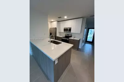 2511 Pierce St #5, Hollywood, FL 33020 - Photo 5