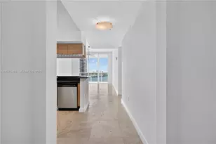 31 SE 5th St, Miami, FL 33131 - Photo 31