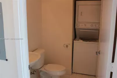 888 Biscayne Blvd #1806, Miami, FL 33132 - Photo 9