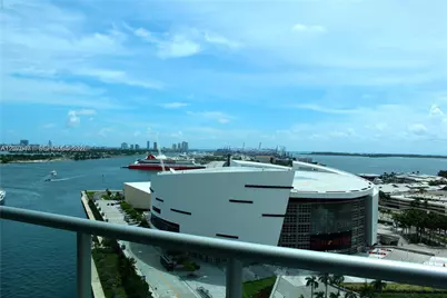 888 Biscayne Blvd #1806, Miami, FL 33132 - Photo 3