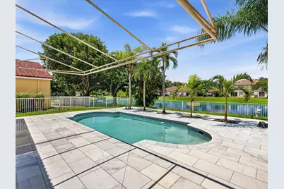 1800 NW 78th Ave, Pembroke Pines, FL 33024 - Photo 5