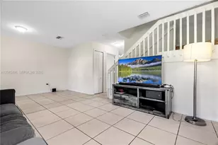 22821 SW 88th Pl, Cutler Bay, FL 33190 - Photo 5
